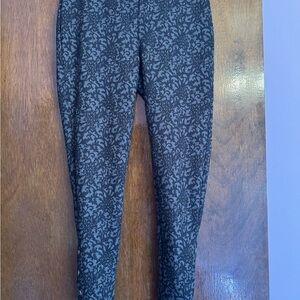 Elegant Black Patterned Cropped Pants